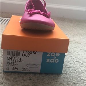 Flat shoe size 6 1/2 little girls shoe